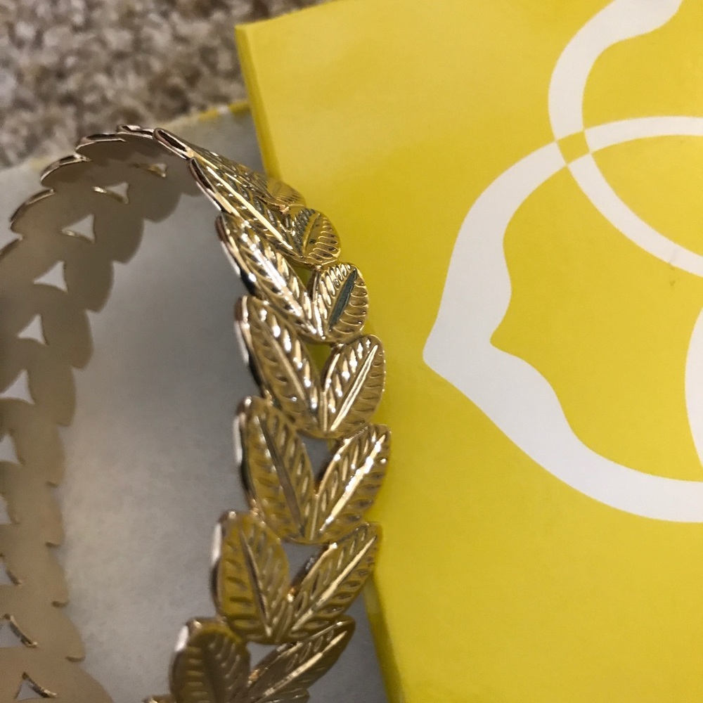 Kendra Scott gold cuff leaf detail bracelet!